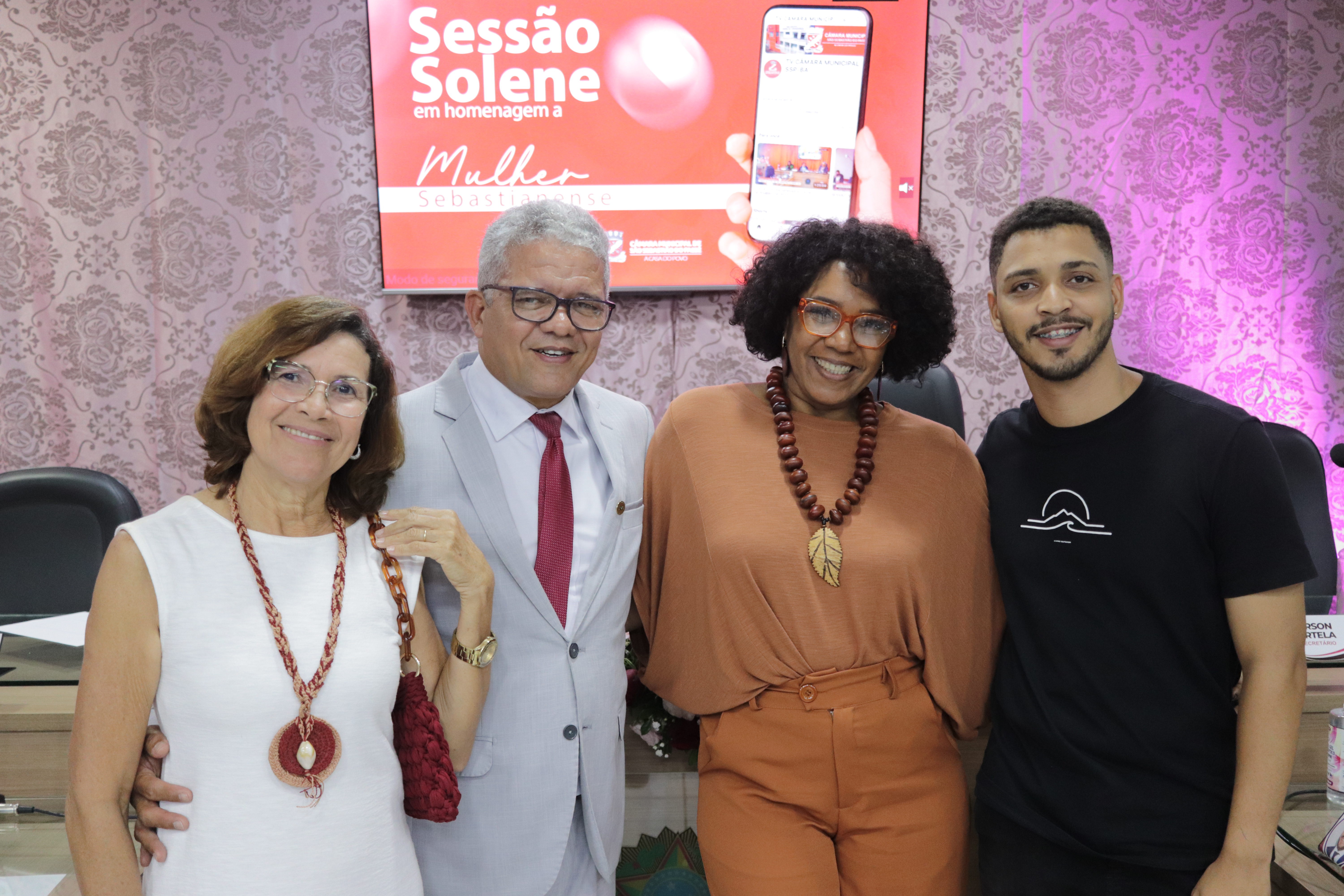 ../foto_galeria/213/foto_galeria_17150588526639b8a4095d0.jpg