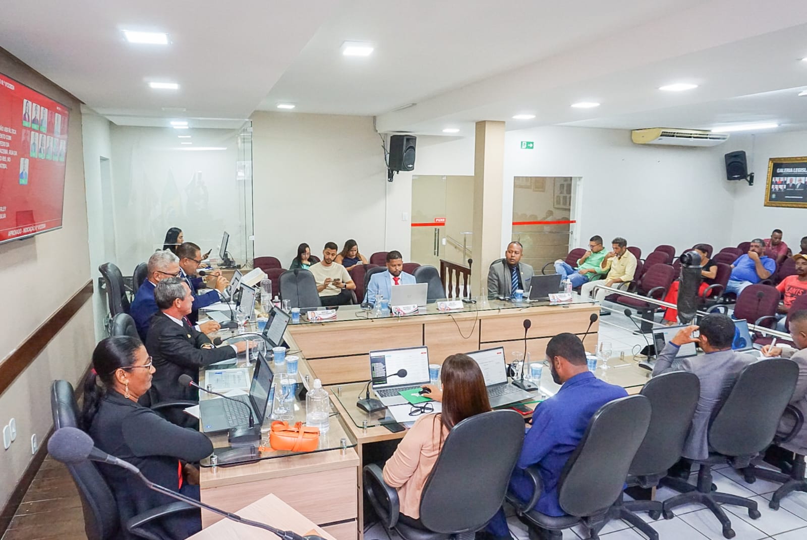 8ª Sessão Ordinária: Intensos Debates e Importantes Deliberações na Câmara Municipal de São Sebastião do Passé